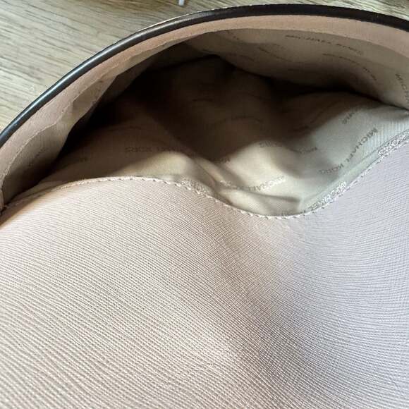 Michael Kors Charlotte Large Top Zip Saffiano Leather Tote in Powder Blush - Picture 12 of 16